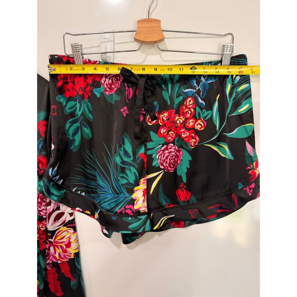 Stars Above Women Black Floral Satin Pajama Set Long Sleeve Top Shorts Large - Picture 8 of 11